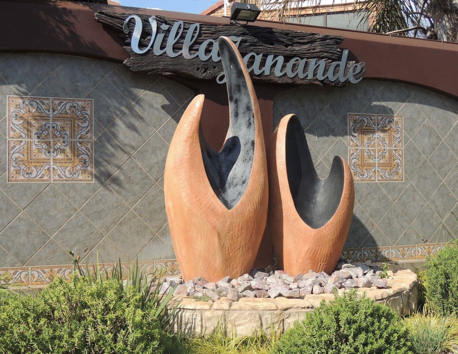 To Let 3 Bedroom Property for Rent in Dayanglen Gauteng