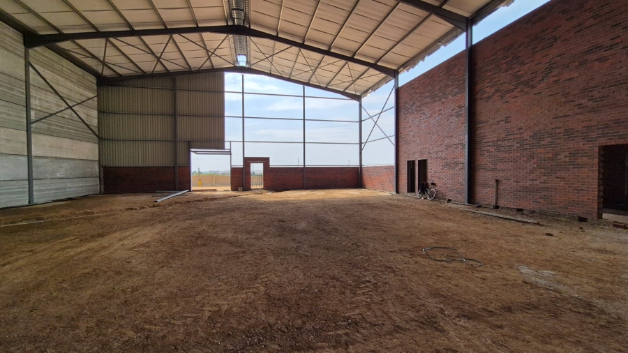 To Let commercial Property for Rent in Knoppieslaagte Gauteng