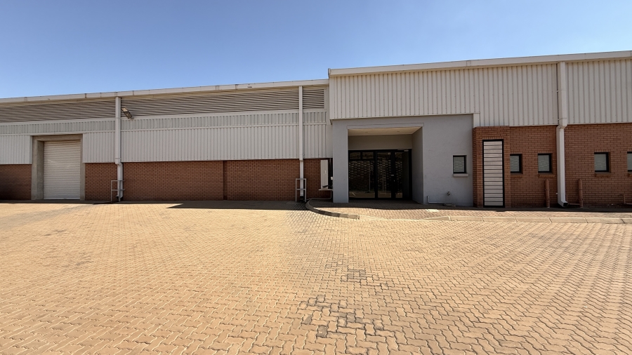 To Let commercial Property for Rent in Clayville Gauteng