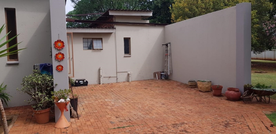 8 Bedroom Property for Sale in Winternest Gauteng