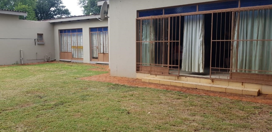 8 Bedroom Property for Sale in Winternest Gauteng