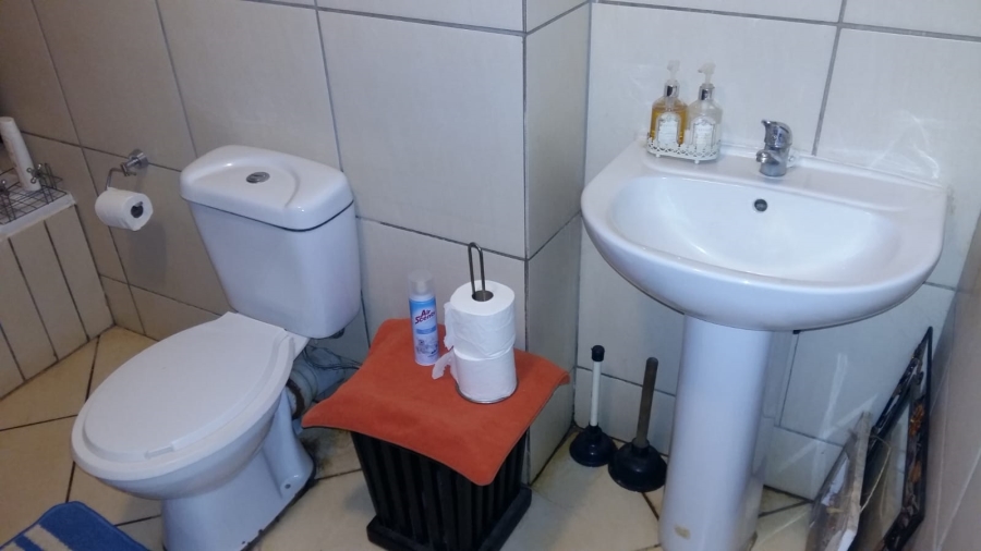 8 Bedroom Property for Sale in Winternest Gauteng