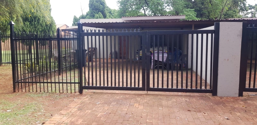 8 Bedroom Property for Sale in Winternest Gauteng