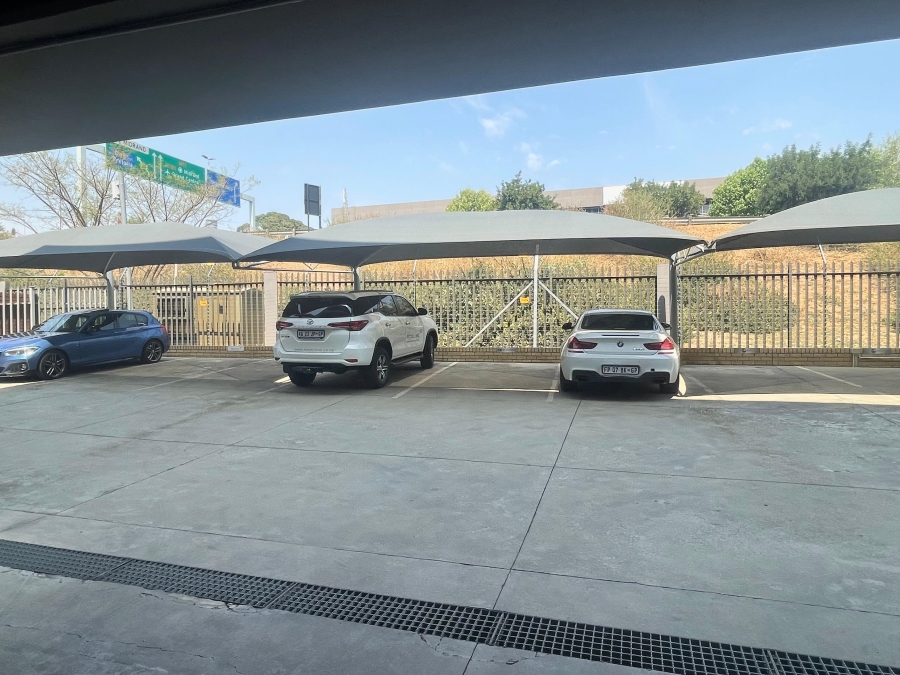 To Let commercial Property for Rent in Midridge Park Gauteng