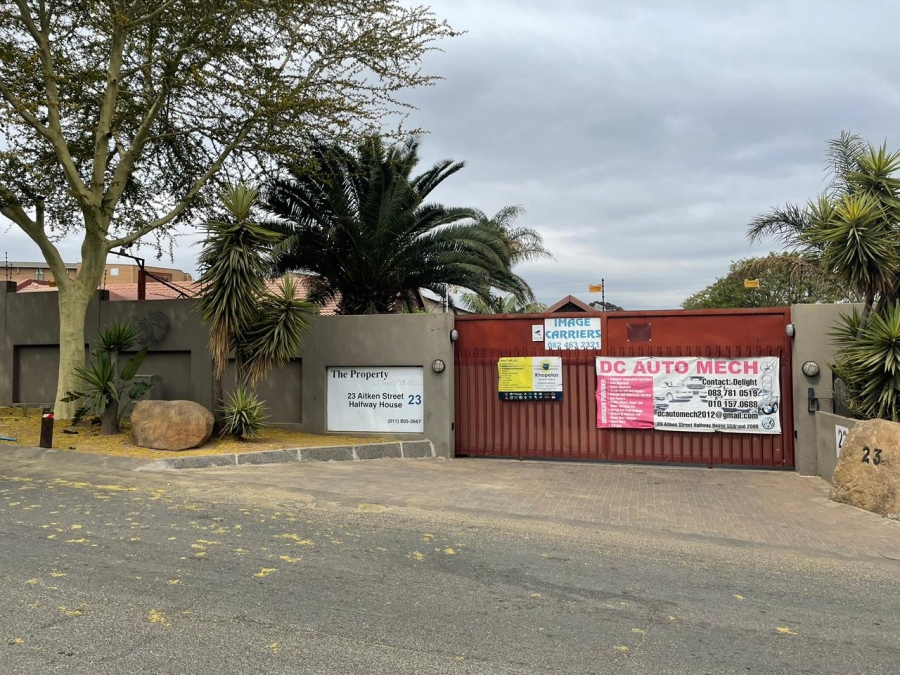 To Let commercial Property for Rent in Halfway Gardens Gauteng