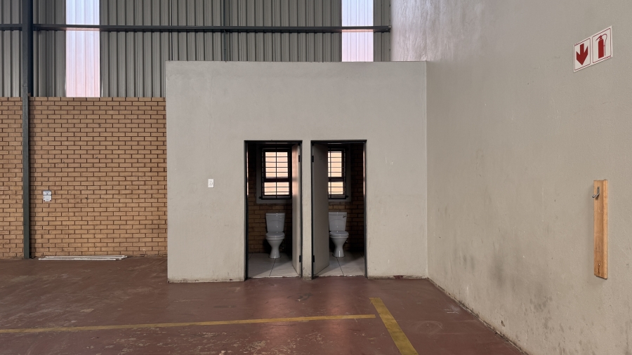 To Let commercial Property for Rent in Clayville Gauteng