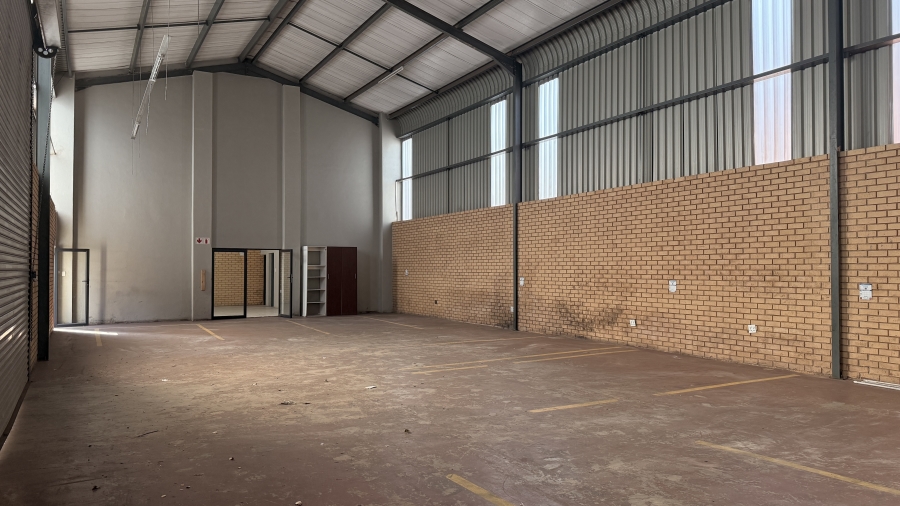To Let commercial Property for Rent in Clayville Gauteng