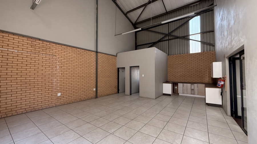 To Let commercial Property for Rent in Clayville Gauteng