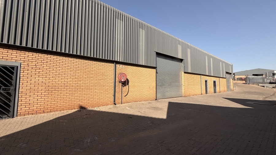 To Let commercial Property for Rent in Clayville Gauteng