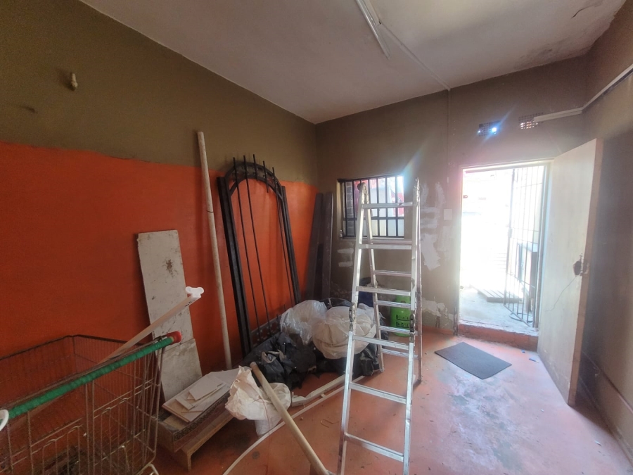Commercial Property for Sale in Luipaardsvlei Gauteng