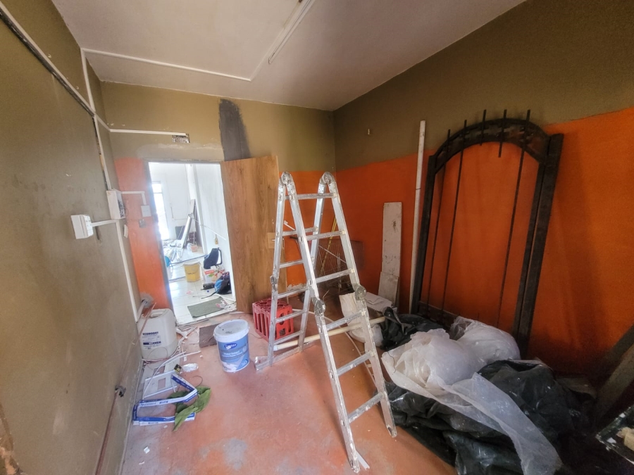 Commercial Property for Sale in Luipaardsvlei Gauteng