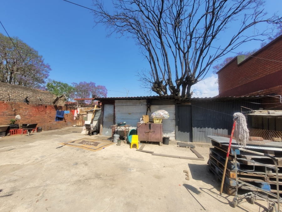 Commercial Property for Sale in Luipaardsvlei Gauteng