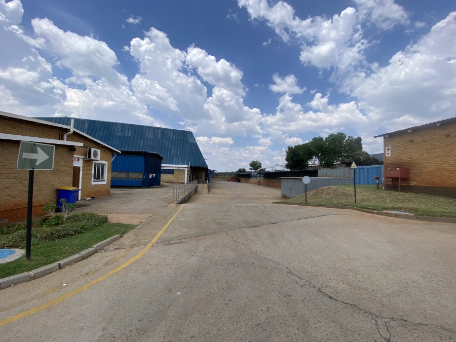 To Let commercial Property for Rent in Spartan Gauteng