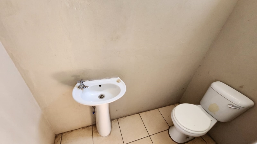 Commercial Property for Sale in Eldoraigne Gauteng