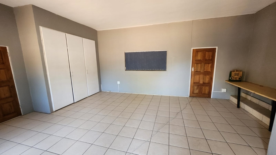 Commercial Property for Sale in Eldoraigne Gauteng