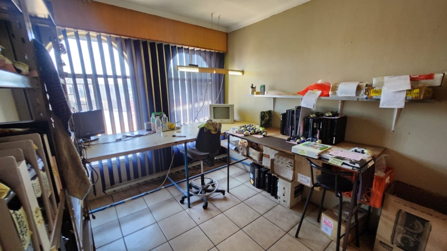 Commercial Property for Sale in Eldoraigne Gauteng