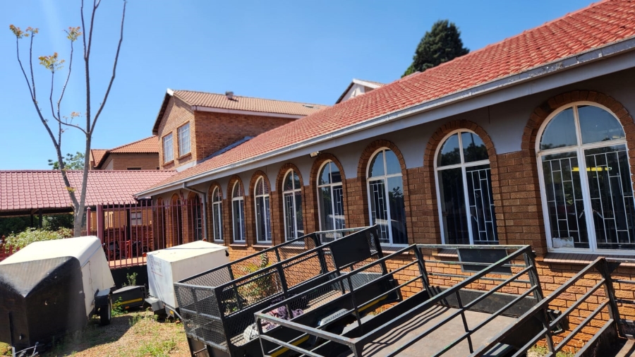 Commercial Property for Sale in Eldoraigne Gauteng