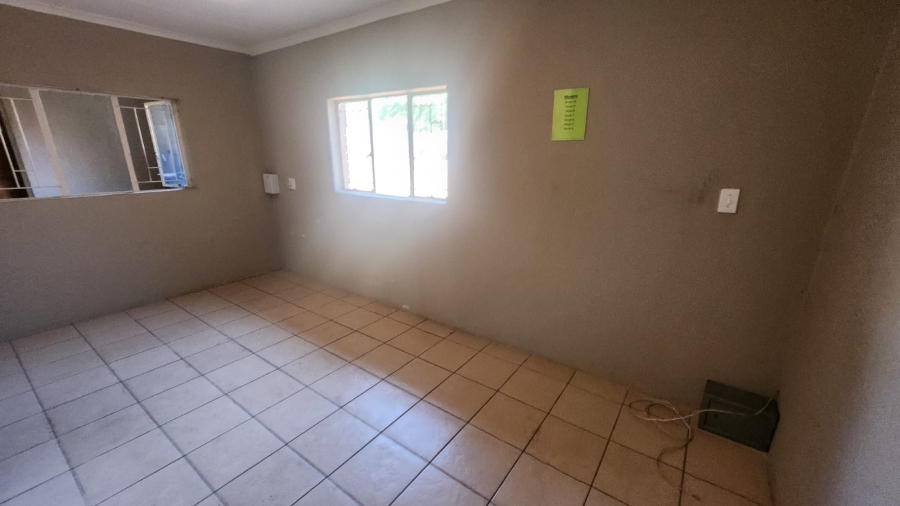Commercial Property for Sale in Eldoraigne Gauteng