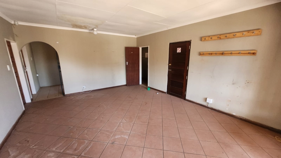 Commercial Property for Sale in Eldoraigne Gauteng