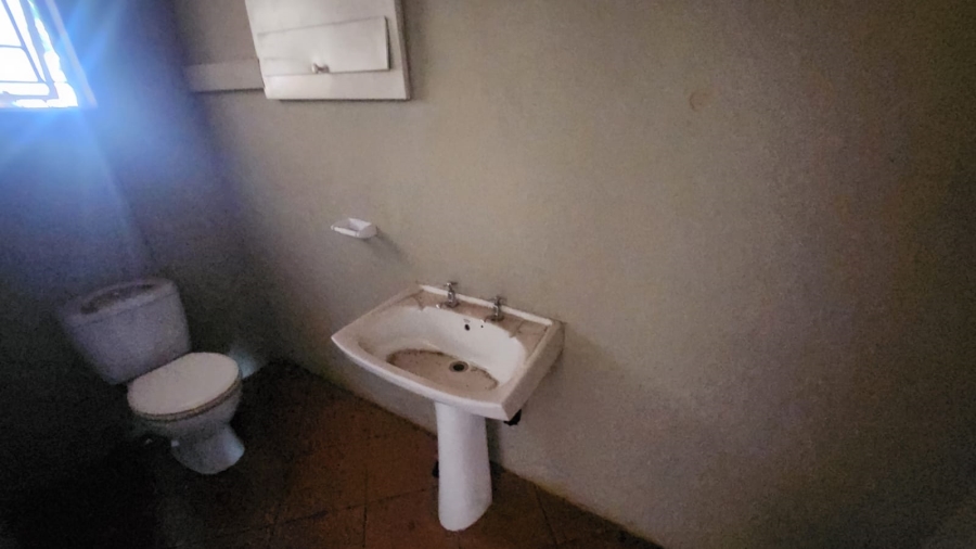 Commercial Property for Sale in Eldoraigne Gauteng
