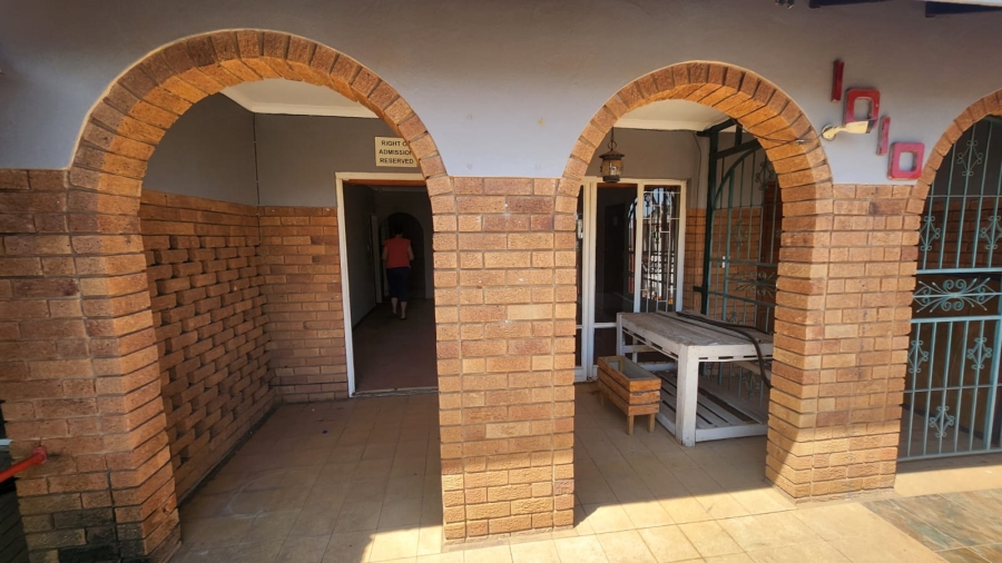 Commercial Property for Sale in Eldoraigne Gauteng