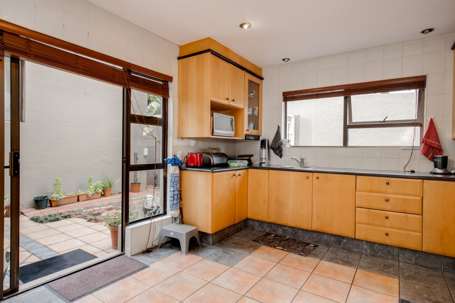 To Let 4 Bedroom Property for Rent in Fourways Gardens Gauteng