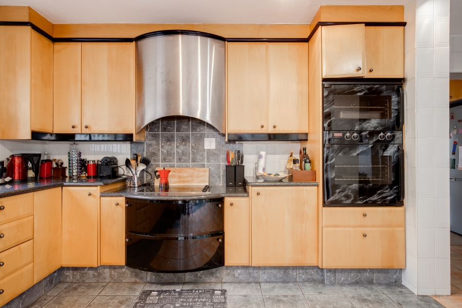 To Let 4 Bedroom Property for Rent in Fourways Gardens Gauteng