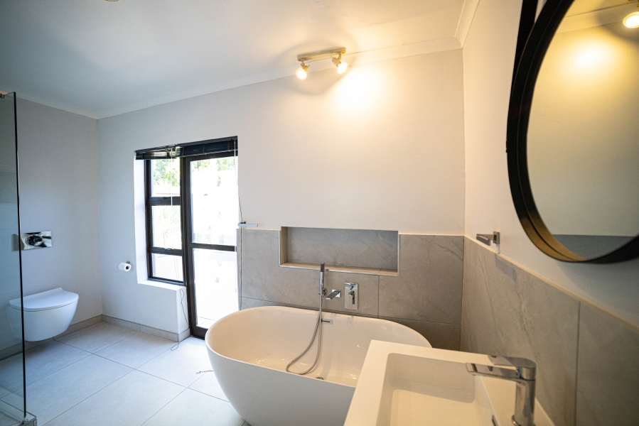 To Let 4 Bedroom Property for Rent in Fourways Gardens Gauteng