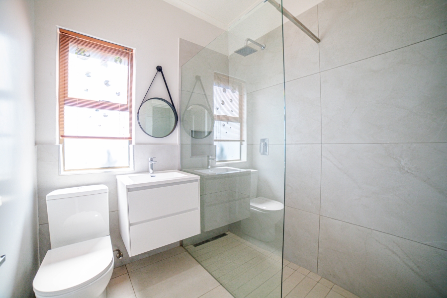 To Let 4 Bedroom Property for Rent in Fourways Gardens Gauteng