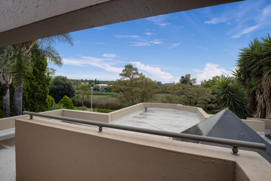 To Let 4 Bedroom Property for Rent in Fourways Gardens Gauteng