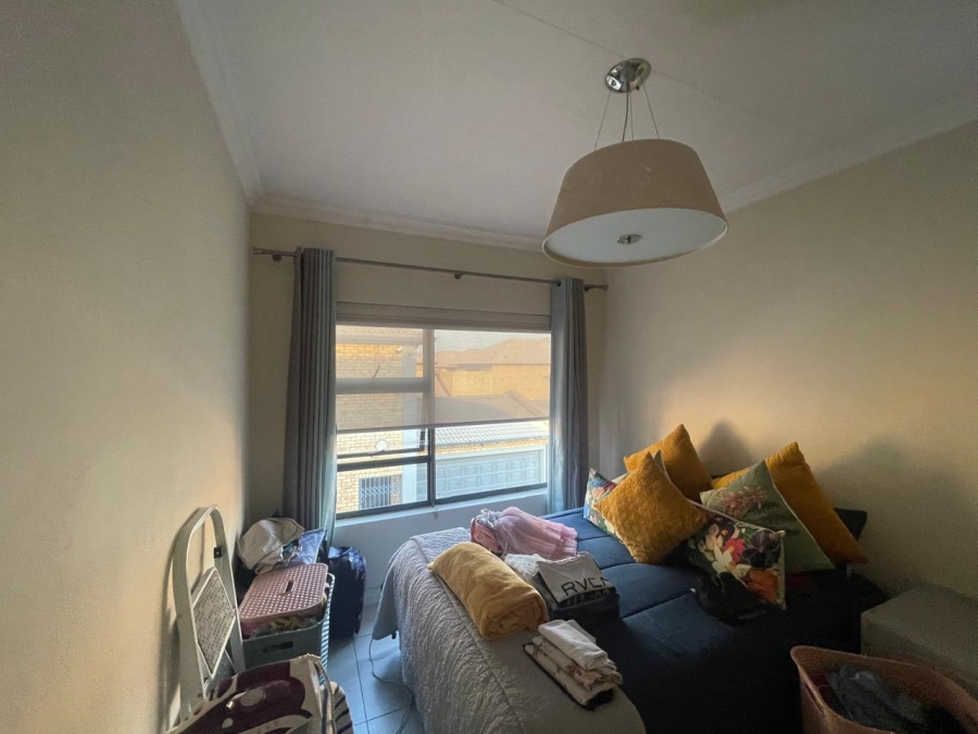 To Let 3 Bedroom Property for Rent in Raceview Gauteng