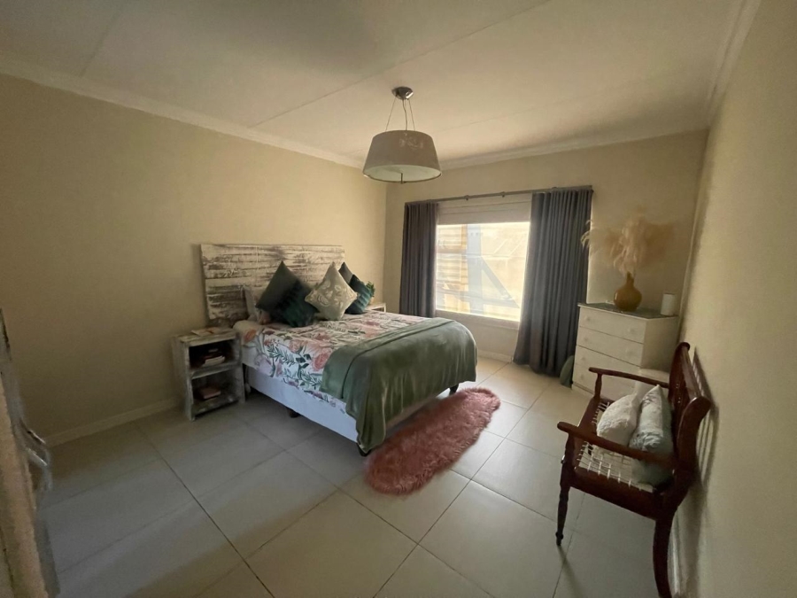 To Let 3 Bedroom Property for Rent in Raceview Gauteng