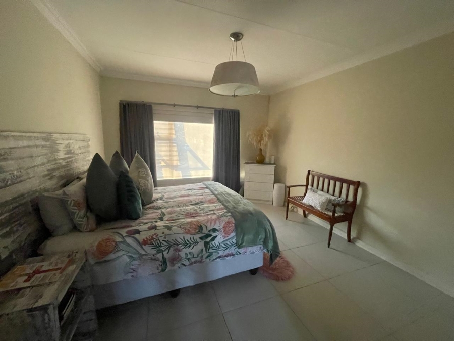To Let 3 Bedroom Property for Rent in Raceview Gauteng
