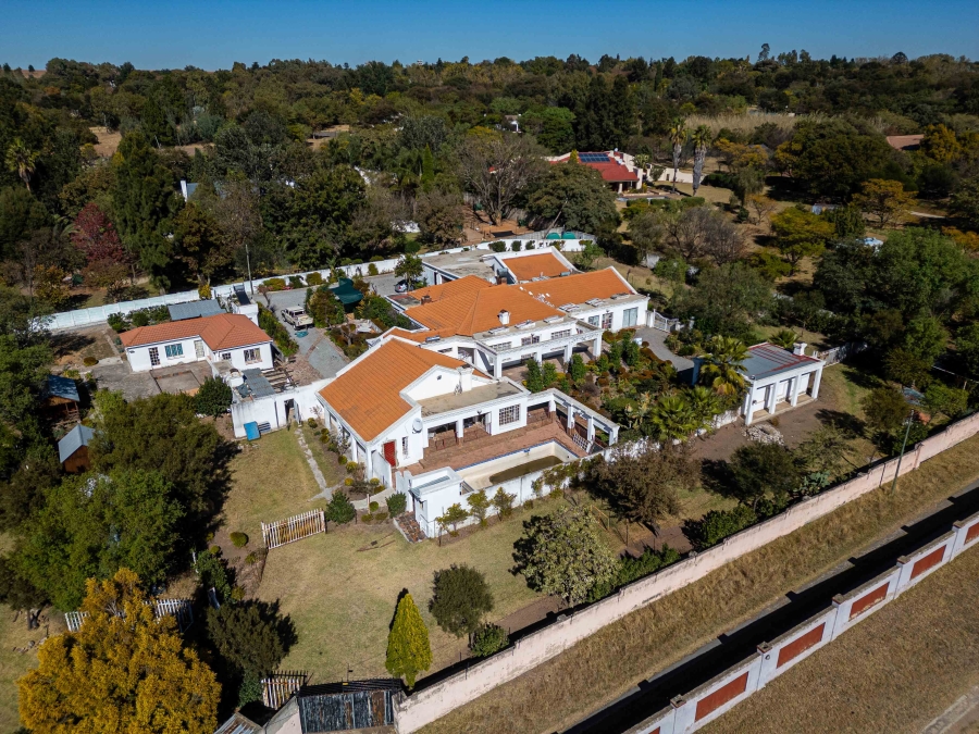 10 Bedroom Property for Sale in Glen Austin Gauteng