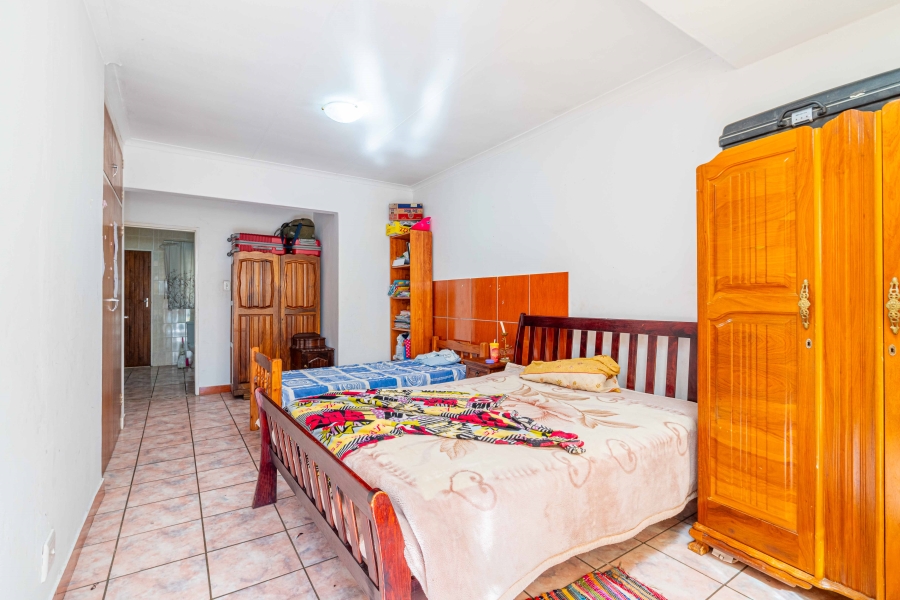 10 Bedroom Property for Sale in Glen Austin Gauteng