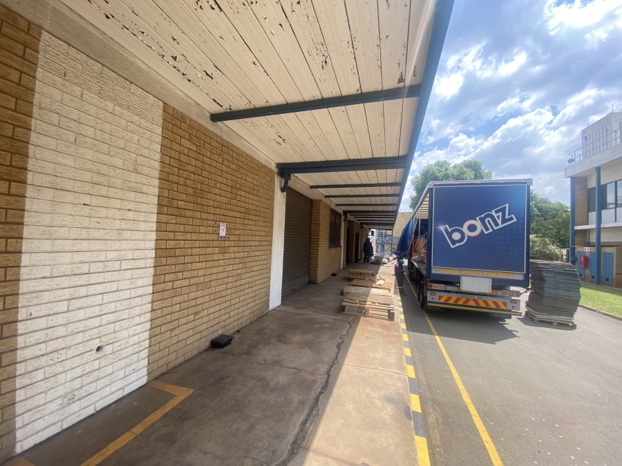 To Let commercial Property for Rent in Spartan Gauteng