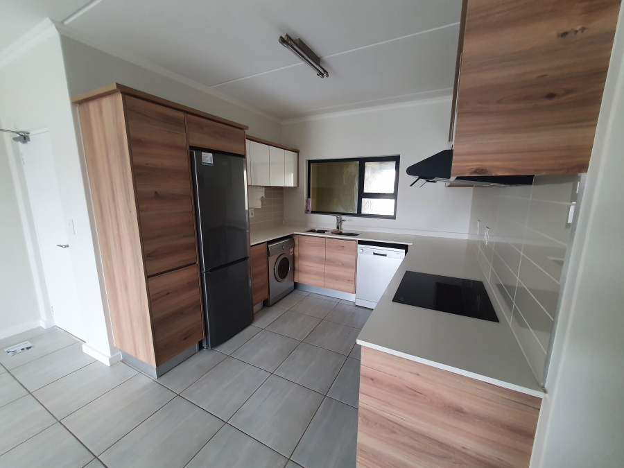 To Let 2 Bedroom Property for Rent in Waterfall Gauteng