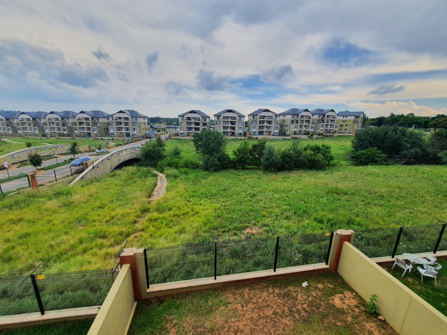 To Let 2 Bedroom Property for Rent in Waterfall Gauteng