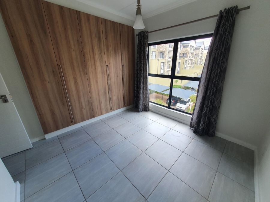 To Let 2 Bedroom Property for Rent in Waterfall Gauteng