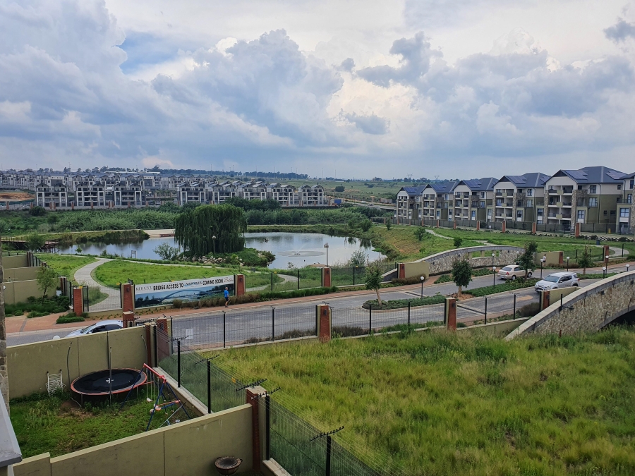 To Let 2 Bedroom Property for Rent in Waterfall Gauteng