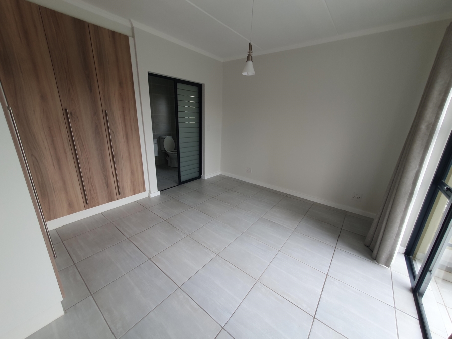 To Let 2 Bedroom Property for Rent in Waterfall Gauteng
