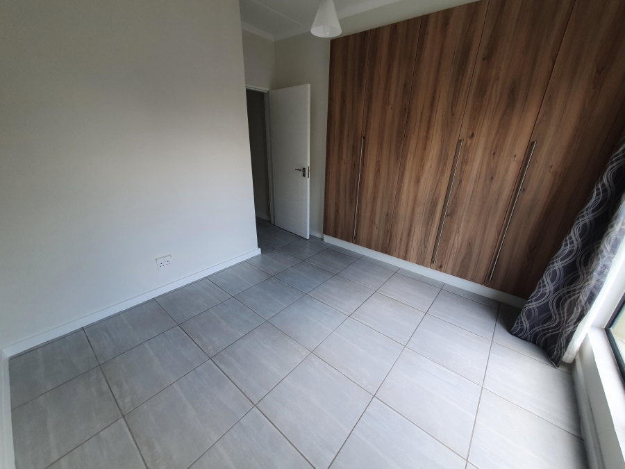 To Let 2 Bedroom Property for Rent in Waterfall Gauteng