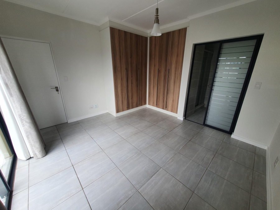 To Let 2 Bedroom Property for Rent in Waterfall Gauteng