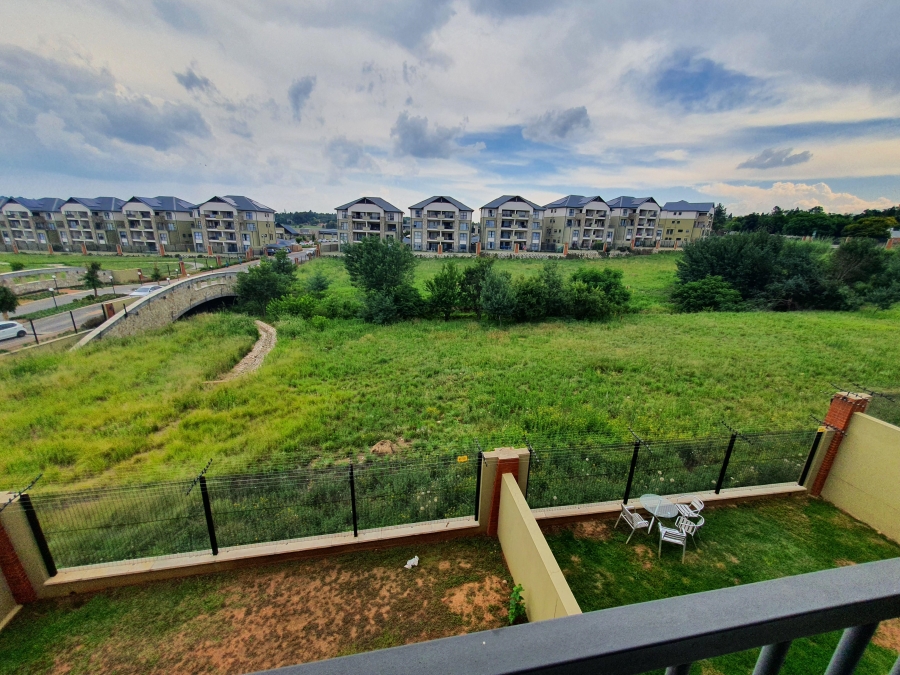 To Let 2 Bedroom Property for Rent in Waterfall Gauteng