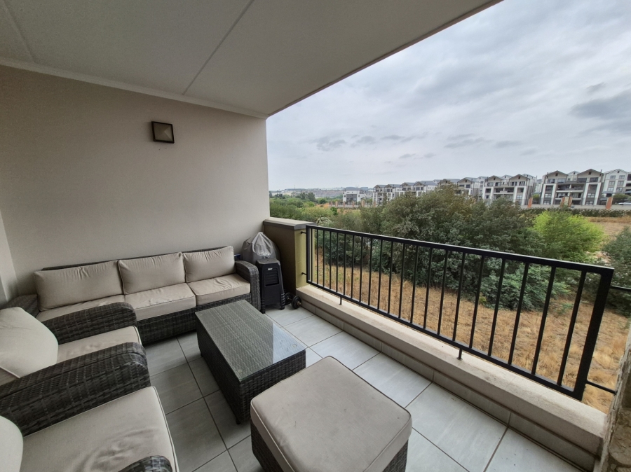 To Let 2 Bedroom Property for Rent in Waterfall Gauteng