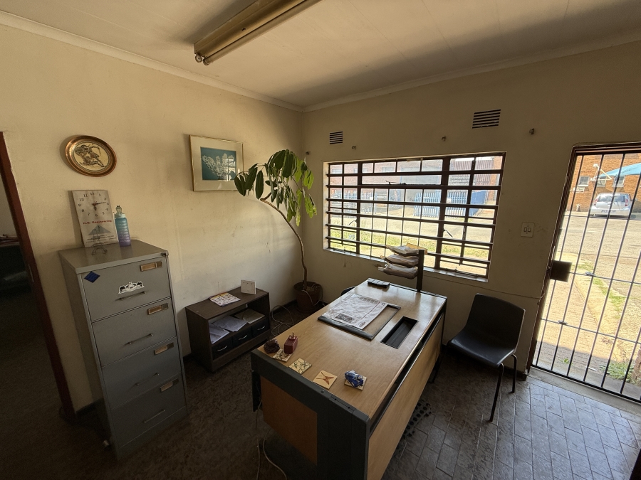 To Let commercial Property for Rent in Delville Gauteng