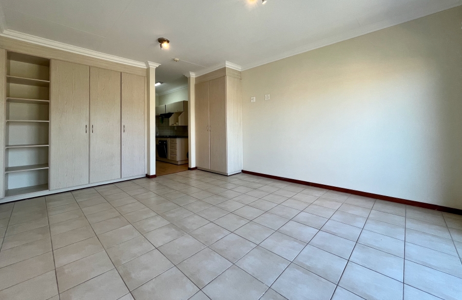 1 Bedroom Property for Sale in The Retreat Gauteng