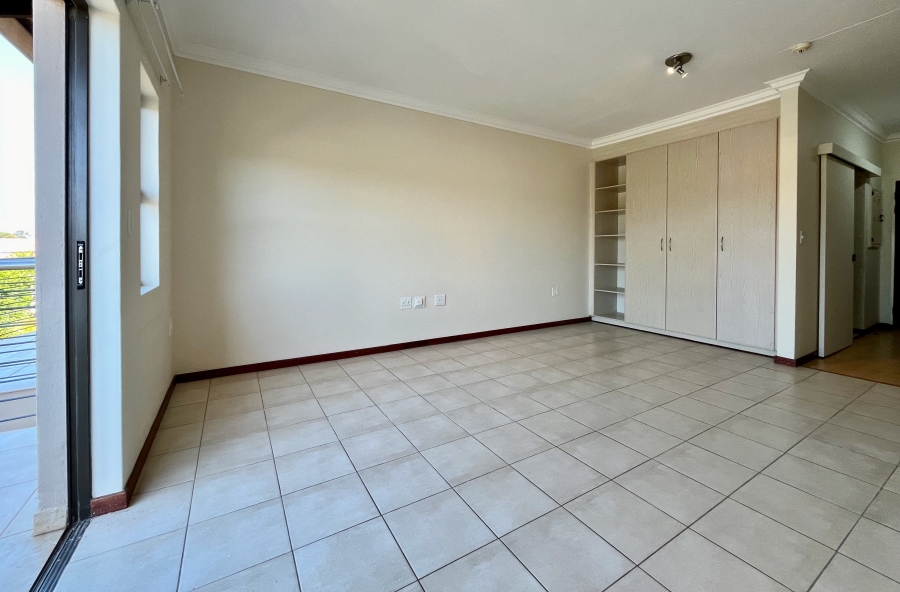 1 Bedroom Property for Sale in The Retreat Gauteng