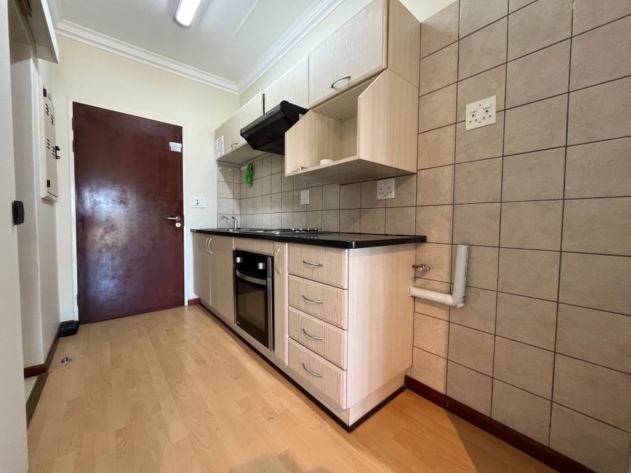 1 Bedroom Property for Sale in The Retreat Gauteng