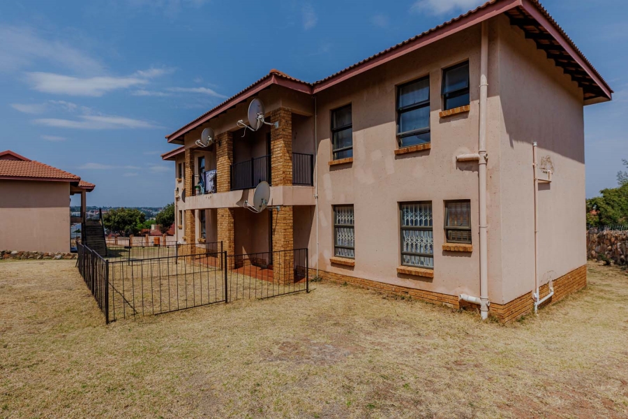 2 Bedroom Property for Sale in Princess A H Gauteng